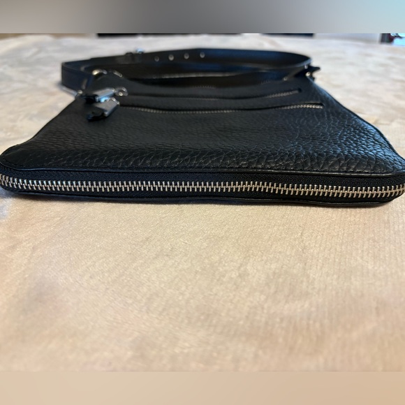 ColeHahn Black Pebbled Leather Crossbody Bag with Dual Zip Front - Picture 7 of 8